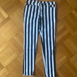 Black and White Vintage Striped Skinny Leg Pants